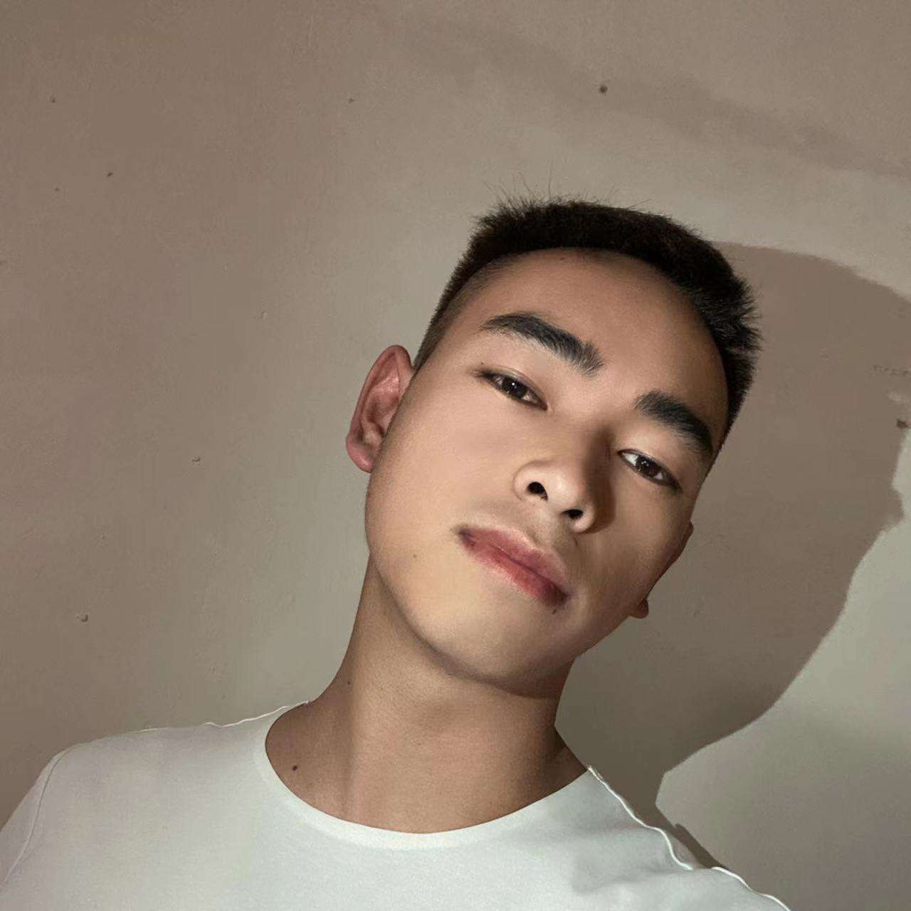 穿拖鞋走出高调ꦿ℘的照片
