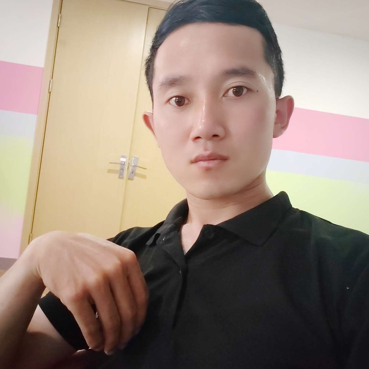 黯然给镜子的照片