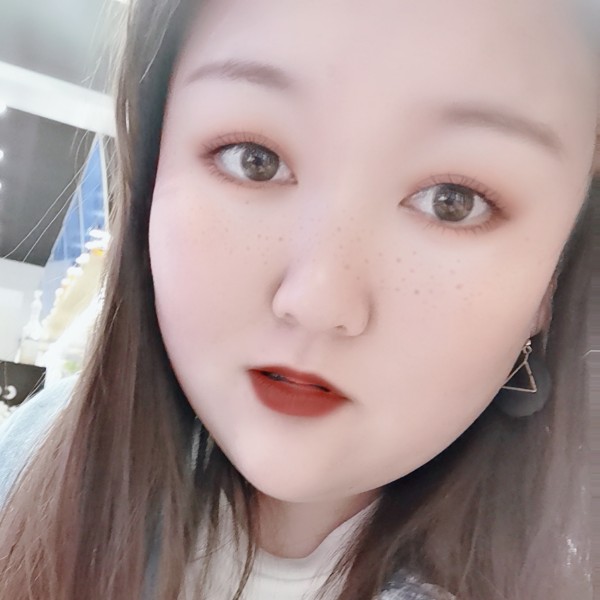 浅唱泪雨的照片