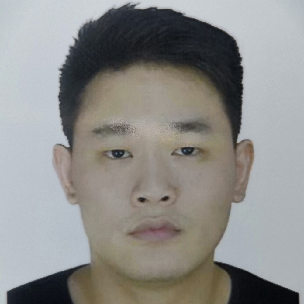 卧坐南山下的照片