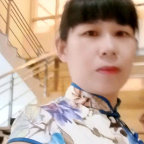 身影和笨笨的照片