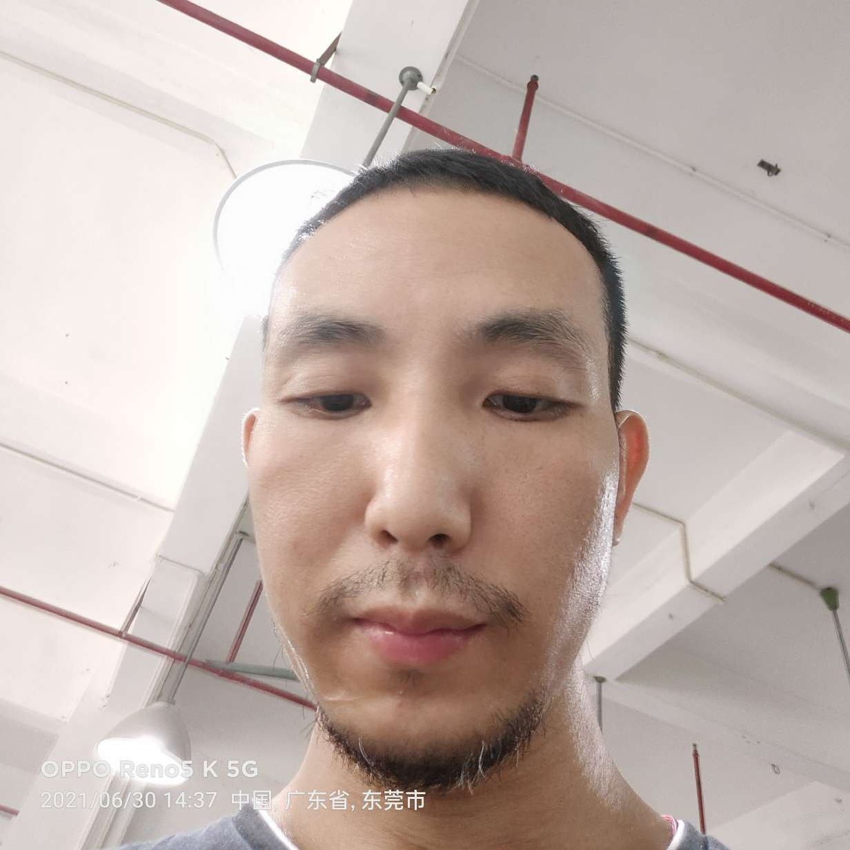 眼睛大给中心的照片