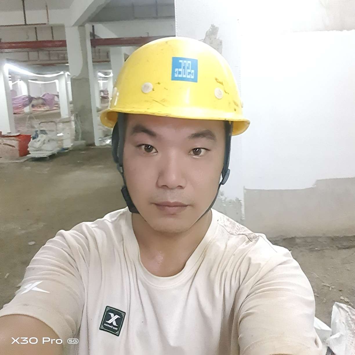 春媱笑缥缈的照片