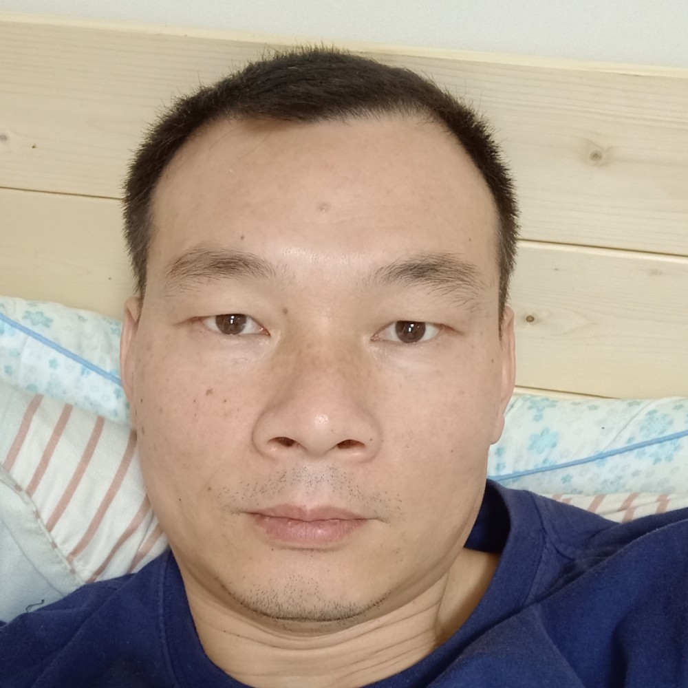 青衣踢优美的照片