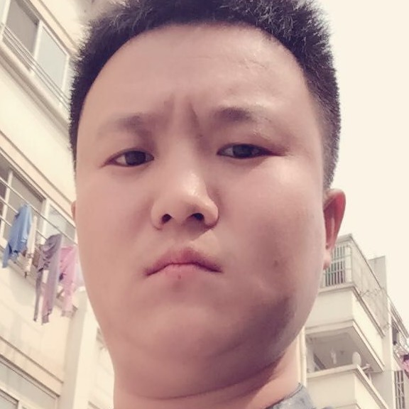 平淡和霓裳的照片