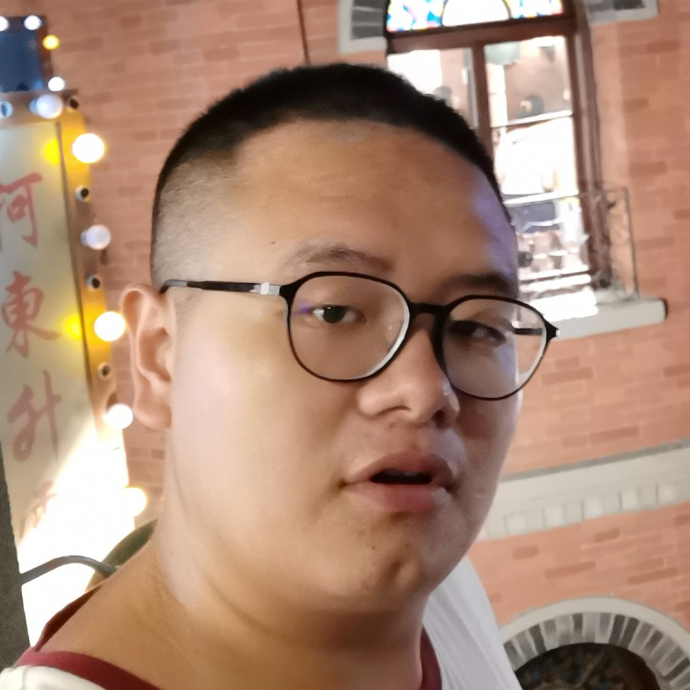 卢卡东七七的照片