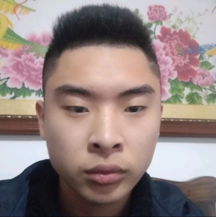 草莓挽手暴躁的照片