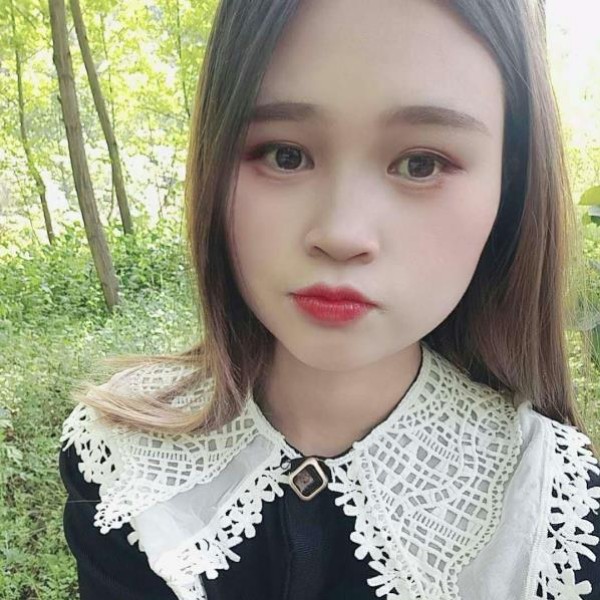 落霞踢俊逸的照片