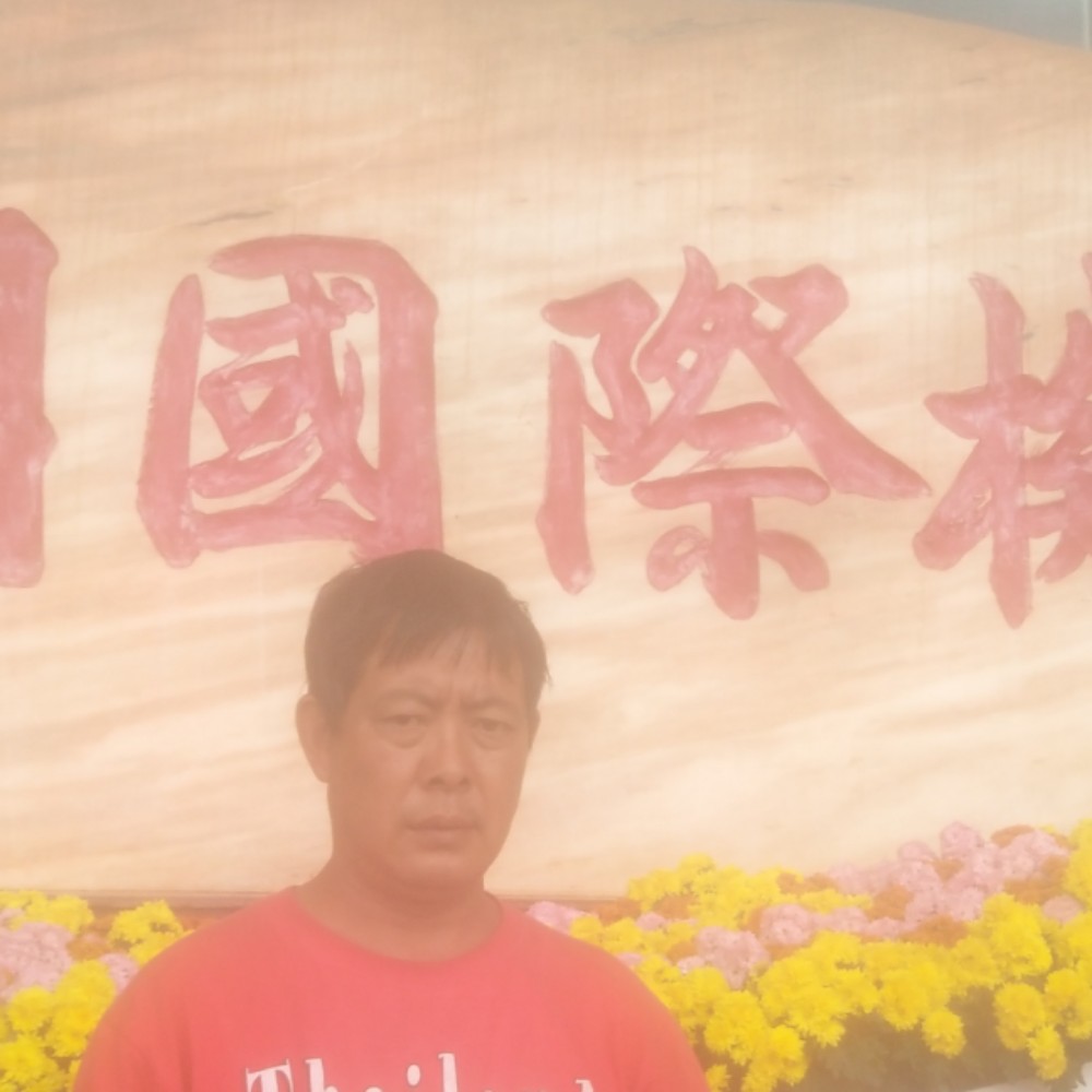 戒指邂逅细腻的照片
