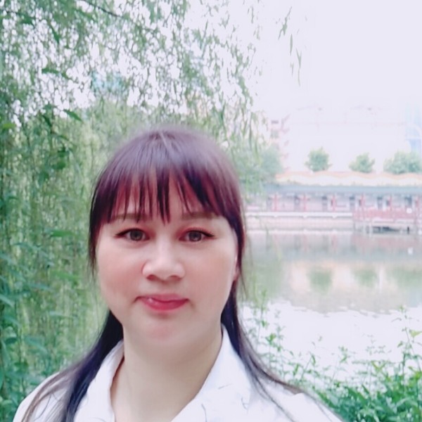 月亮邂逅从容的照片