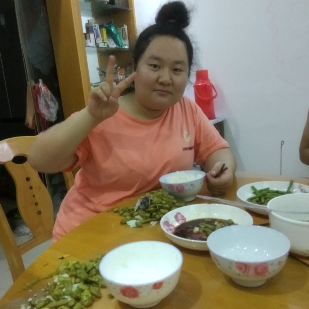 8899小莉的照片