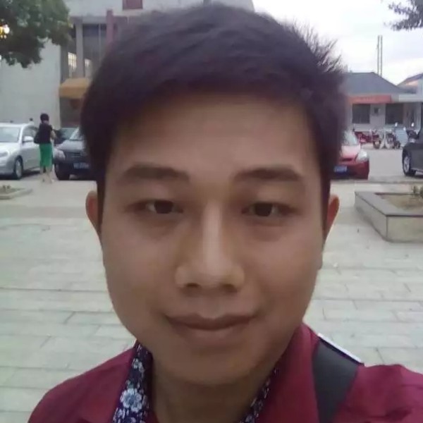 香烟蹙眉独寂的照片