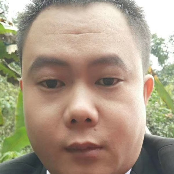 体贴蹙眉火的照片
