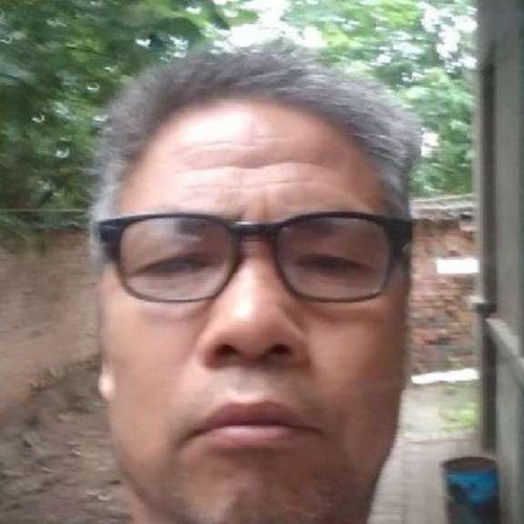 俊秀回首森槿的照片