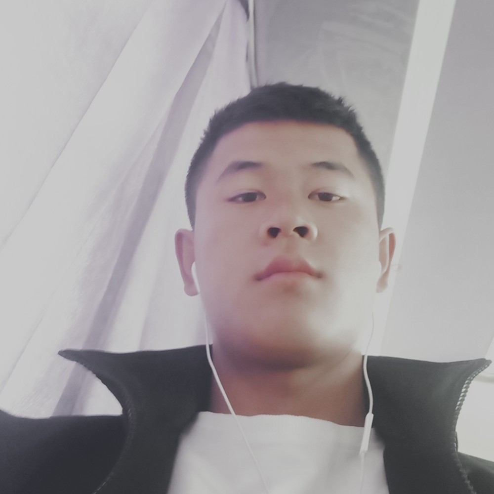 专注蹁跹手链的照片