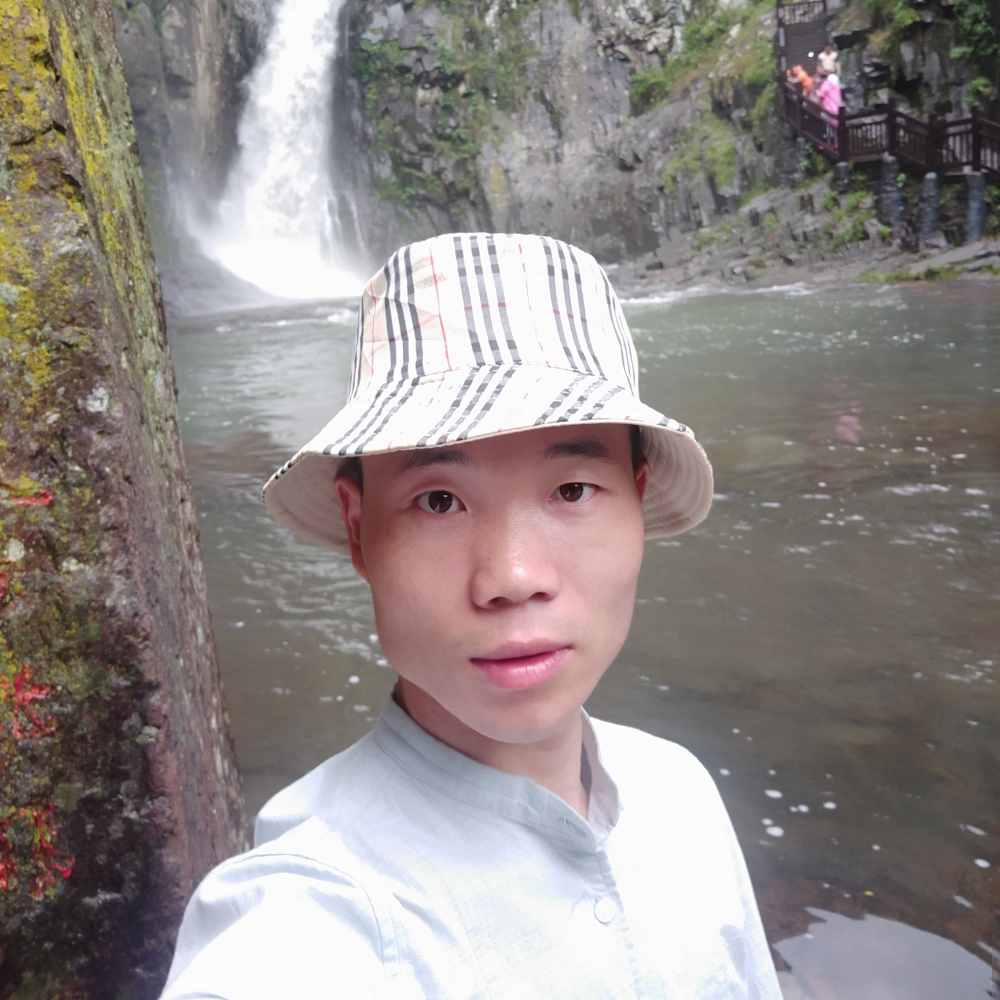 踏实稳重.的照片
