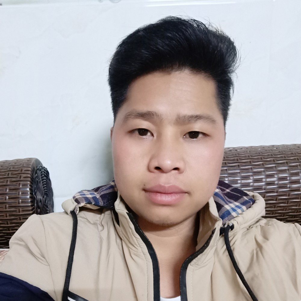 想人陪倾心画板的照片