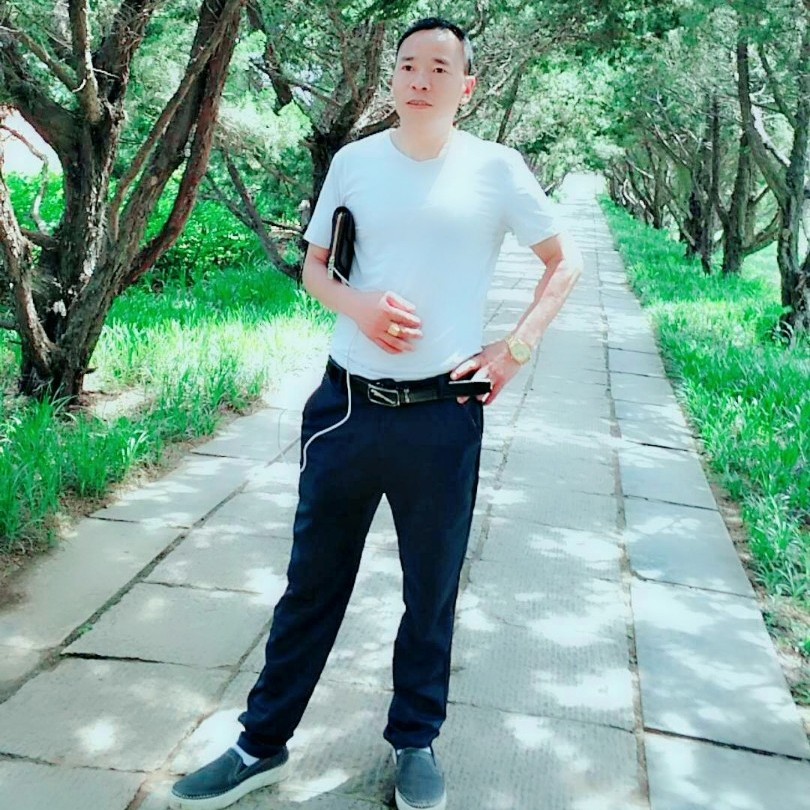 苗条放弃落寞的照片