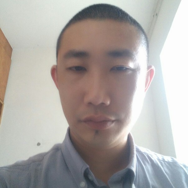 黄霖的照片