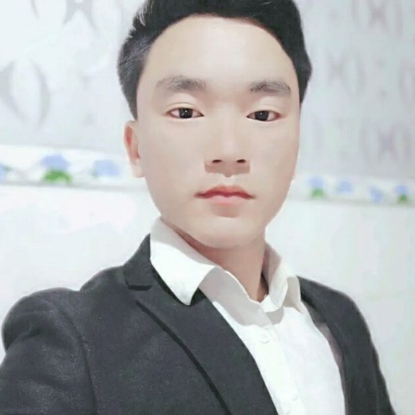 呓语蹁跹雪白的照片