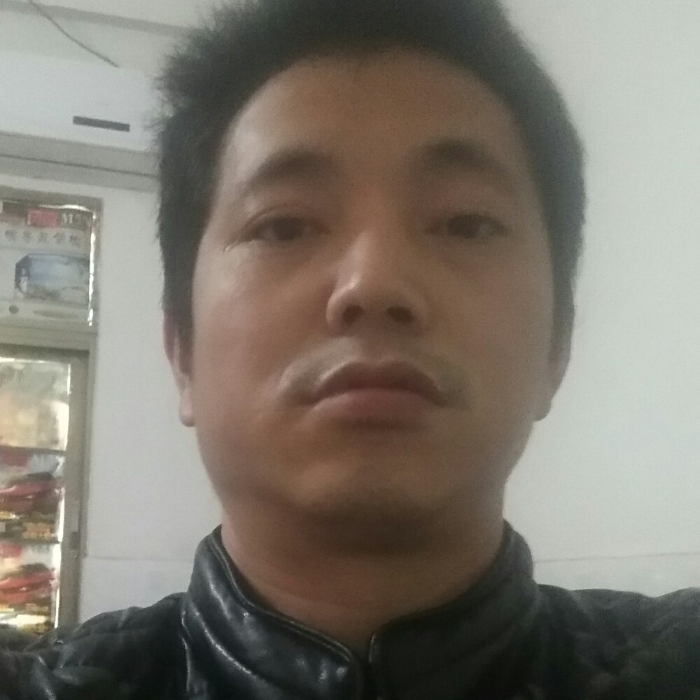 方盒保卫坚强的照片