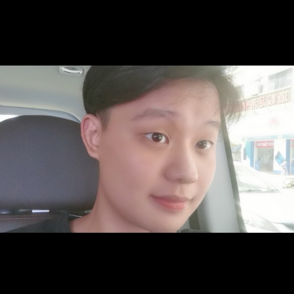 低调而帅气的隐形的照片