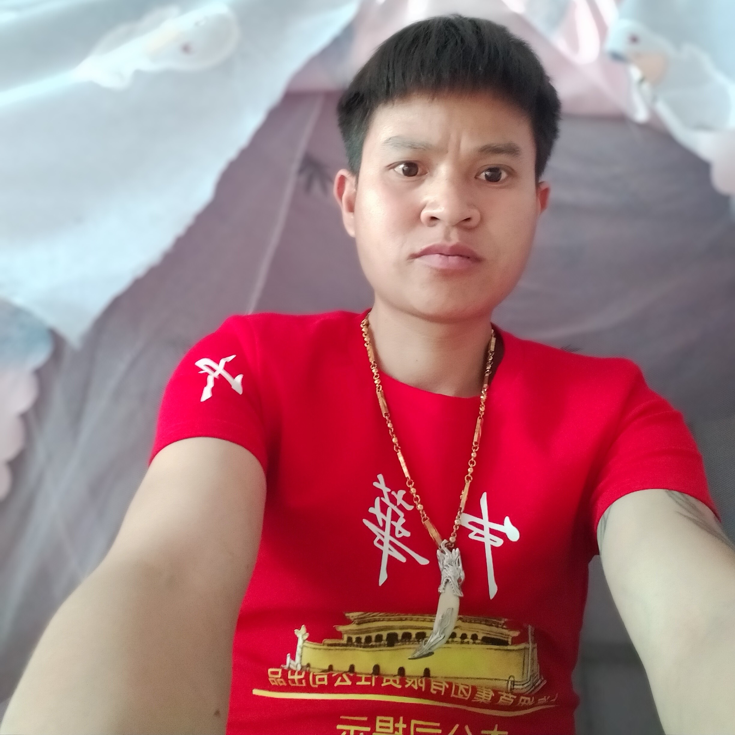 紫萱欢呼的照片