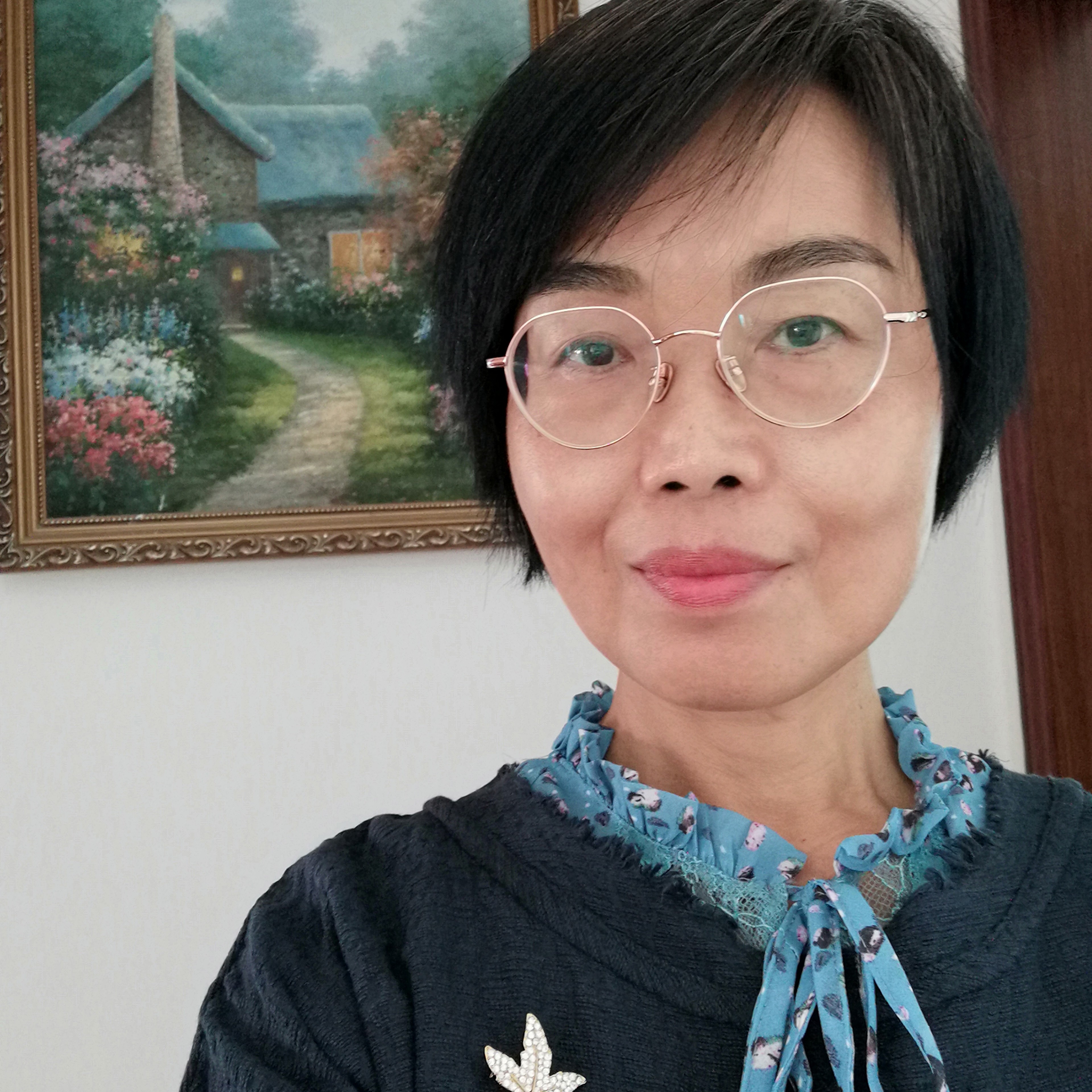 妙泥的照片
