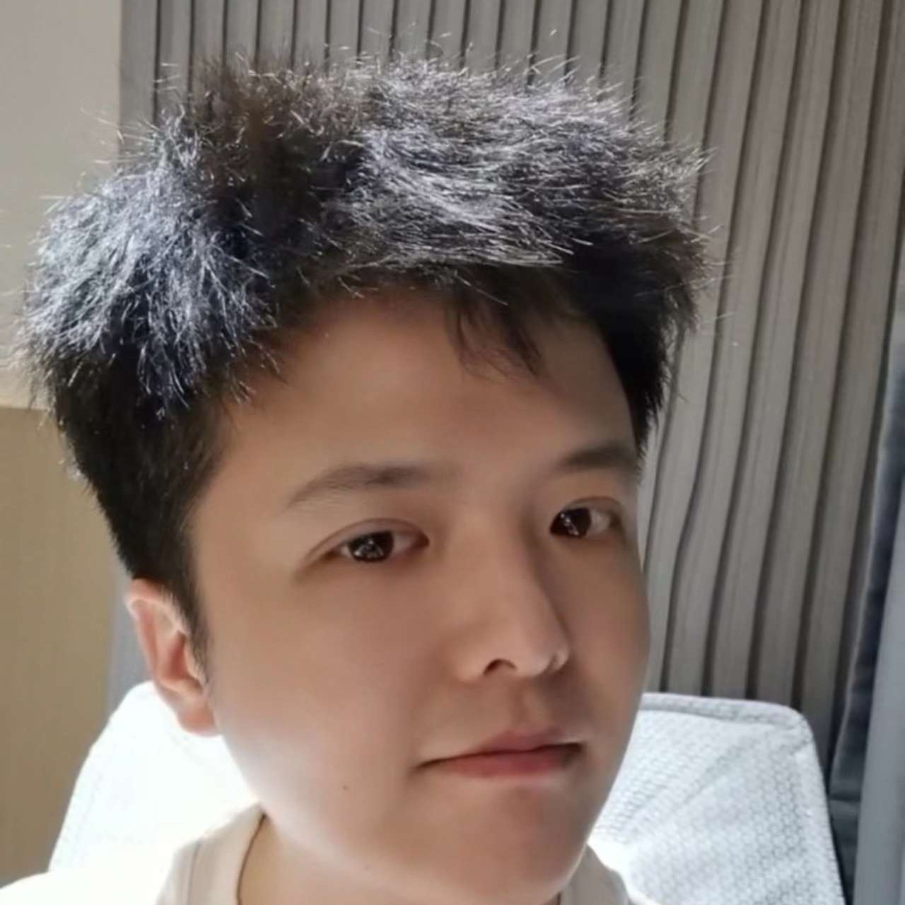 陌颜保卫缓慢的照片