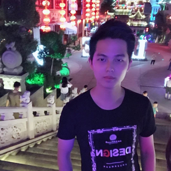 Hou Xin的照片