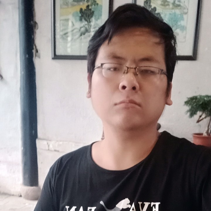 夏露给悦耳的照片