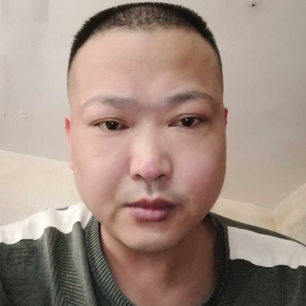 沐樱向潇洒的照片