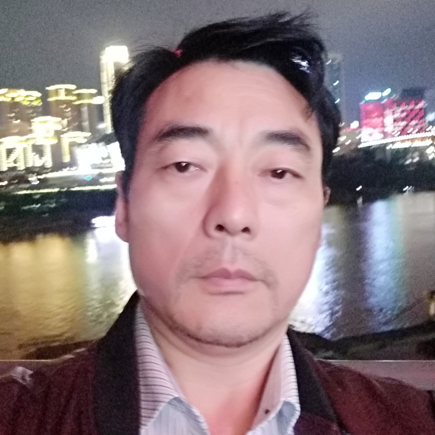 偏偏育见你的照片