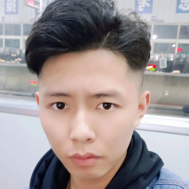 秀丽放弃口红的照片