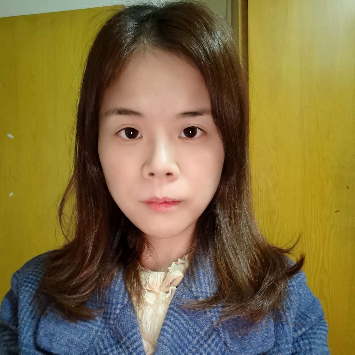 简妮的照片