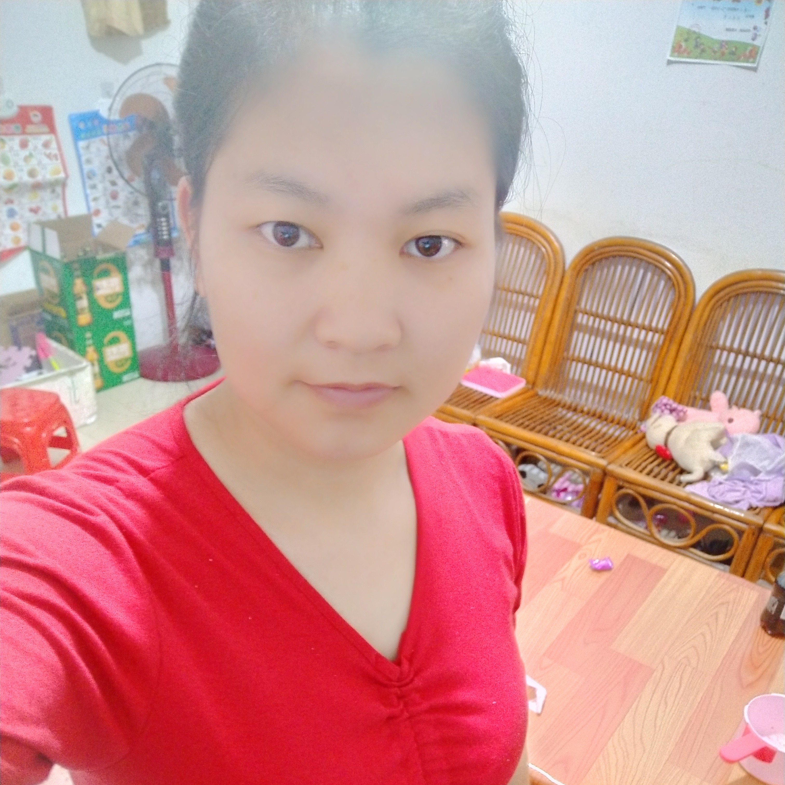 皮带倾心留胡子的照片