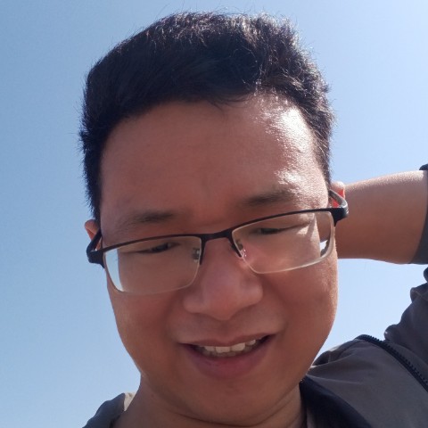 长颈鹿邂逅听话的照片