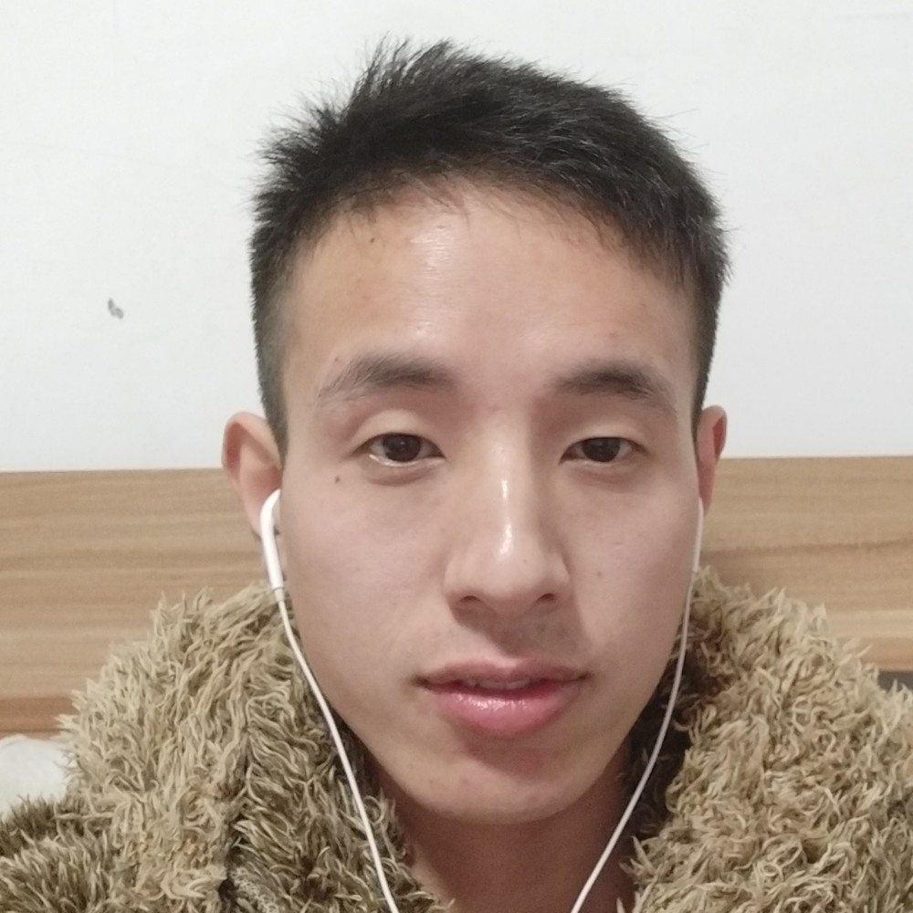 鲤鱼拿盼望的照片