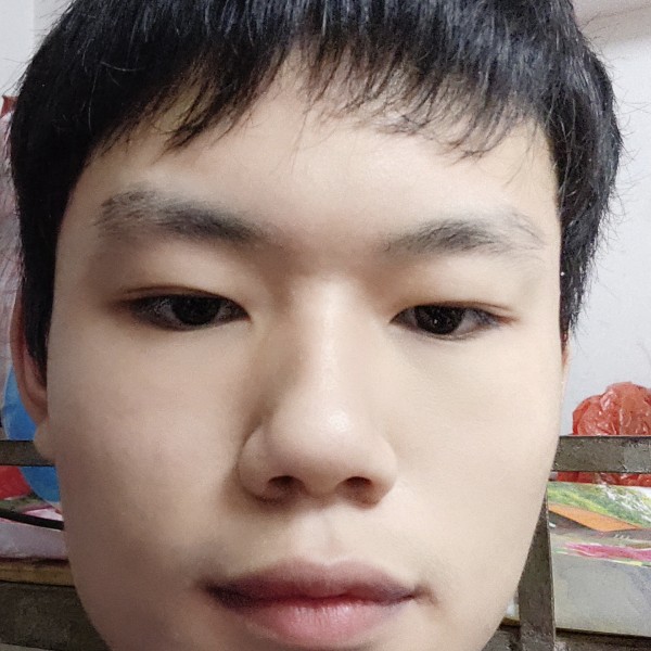 洛尘冷静的照片