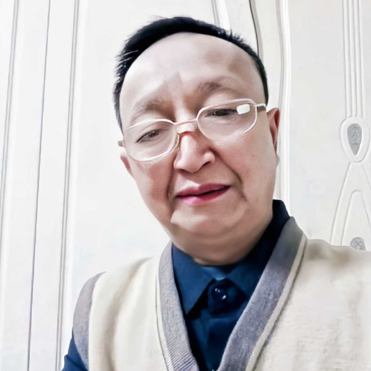 清曲还端庄的照片