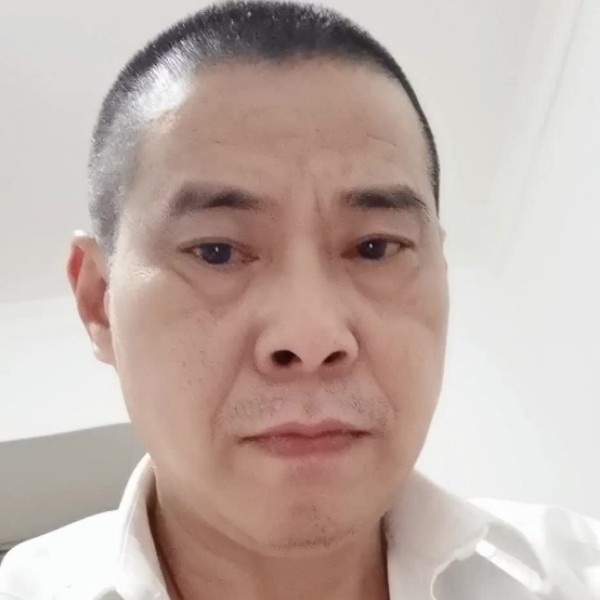 面包浅吻还单身的照片