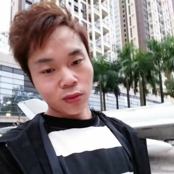 御姐从容的照片