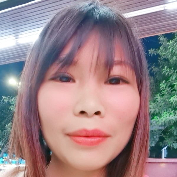 大气和碧影的照片