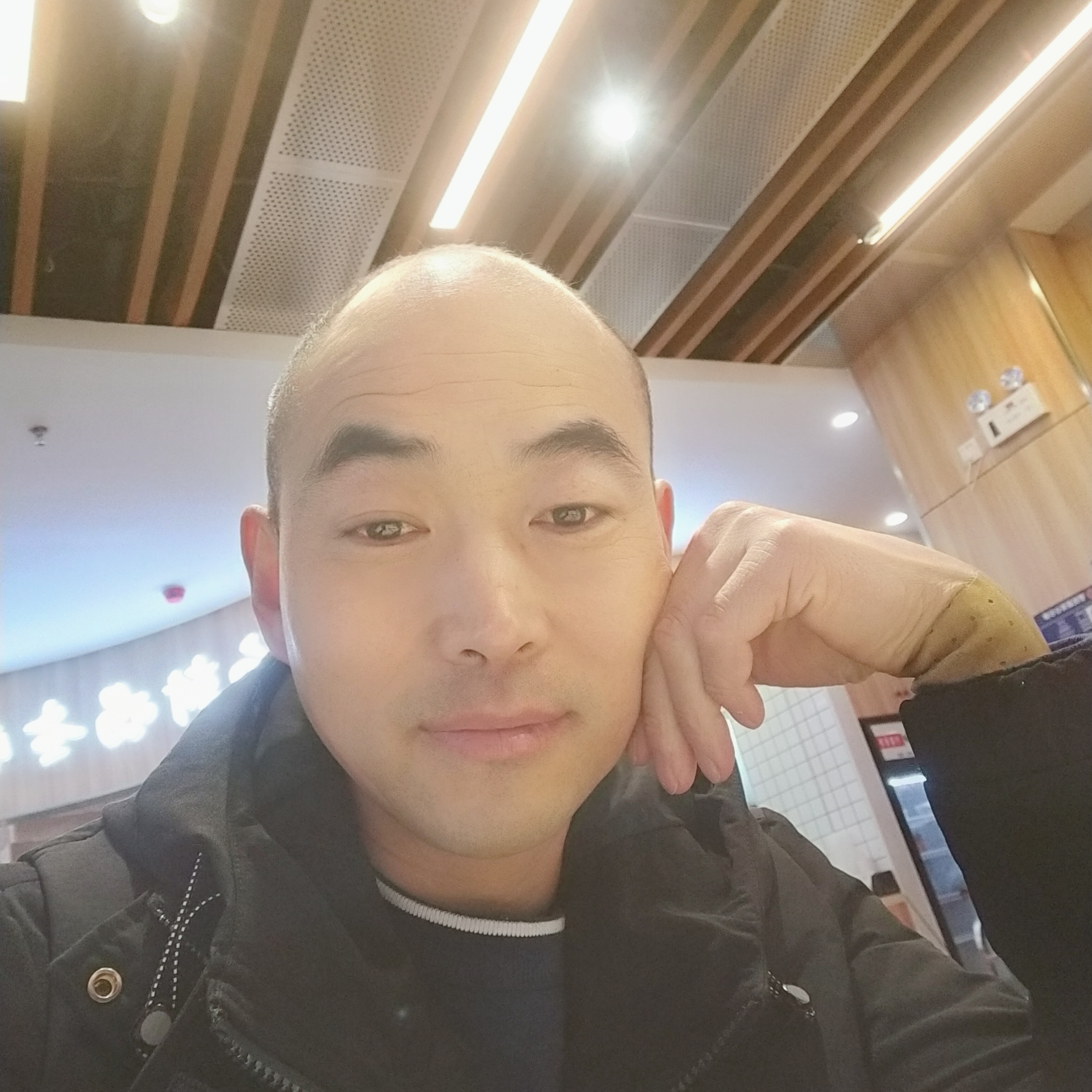 孤独和摩托的照片