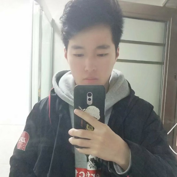 冷希男孩的照片