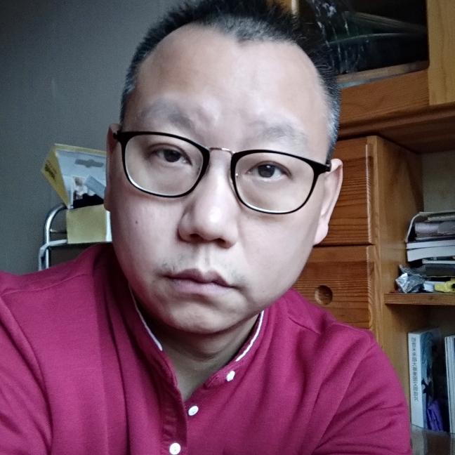 静静的树的照片