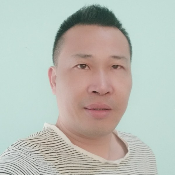 大叔兴奋的照片