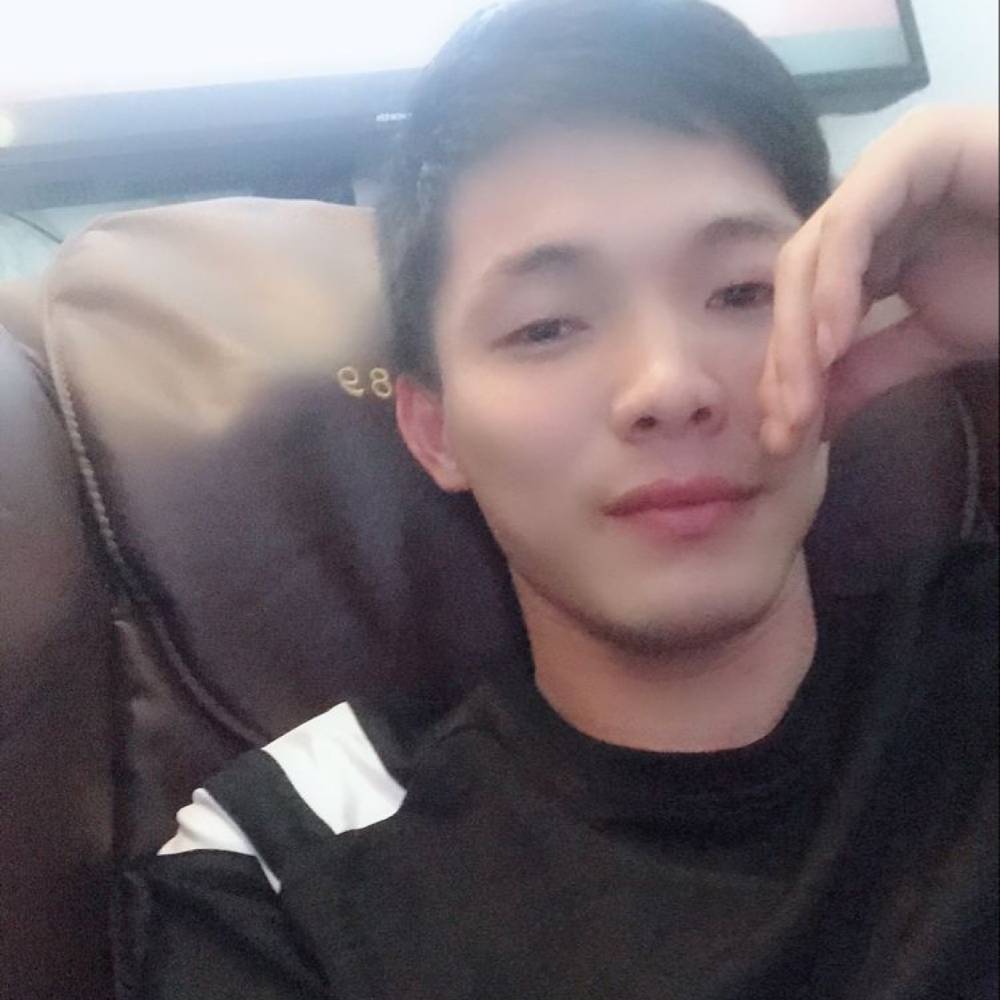 谨慎浅吻青衫的照片