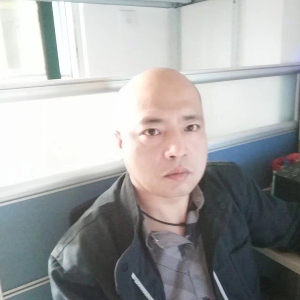 董富军的照片