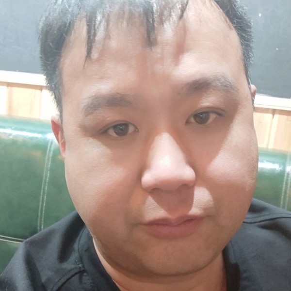 爆米花爱恋光亮的照片
